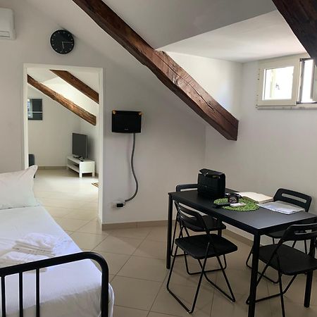 נאפולי Folle Citta B&B מראה חיצוני תמונה