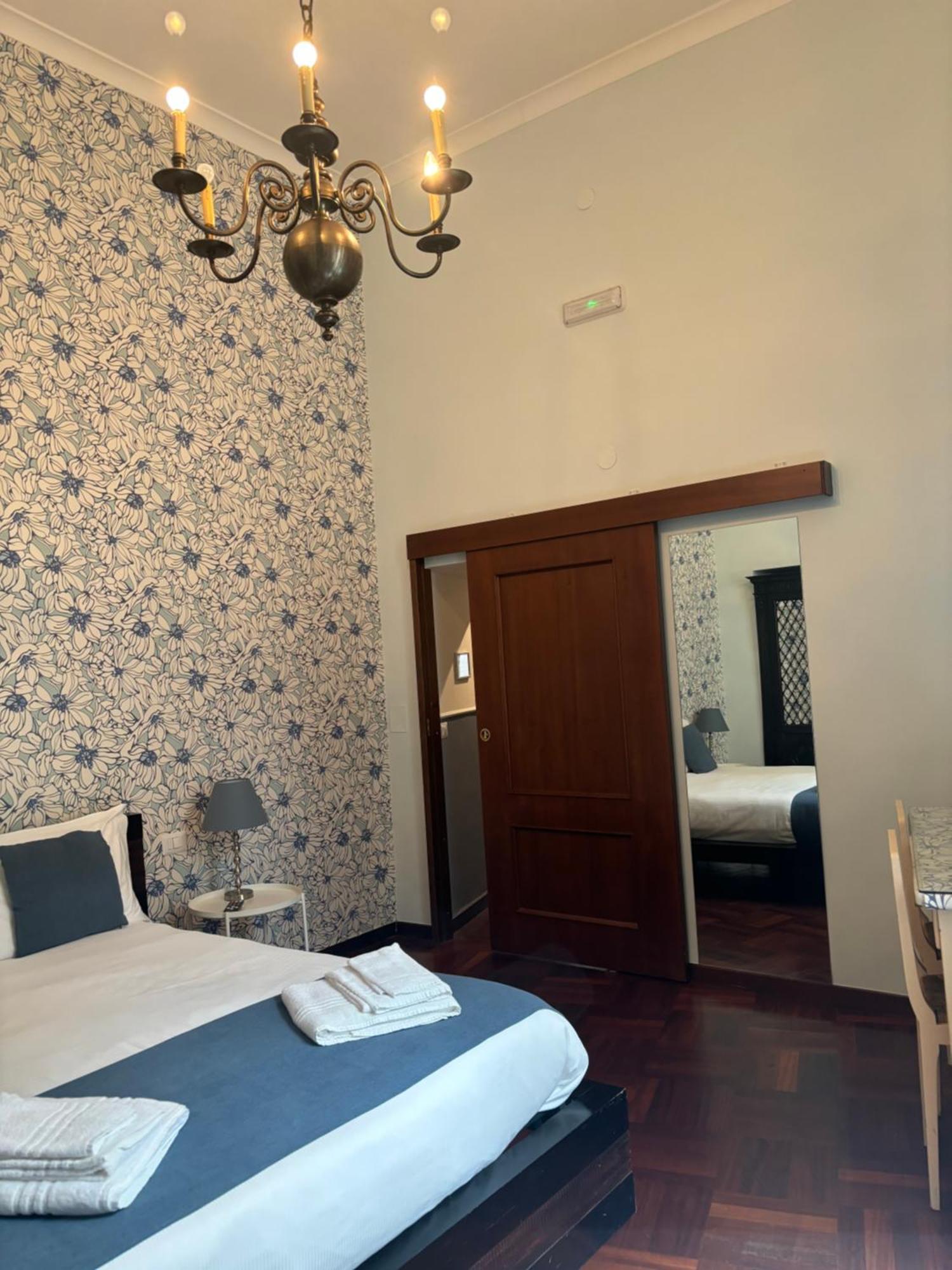 נאפולי Folle Citta B&B מראה חיצוני תמונה