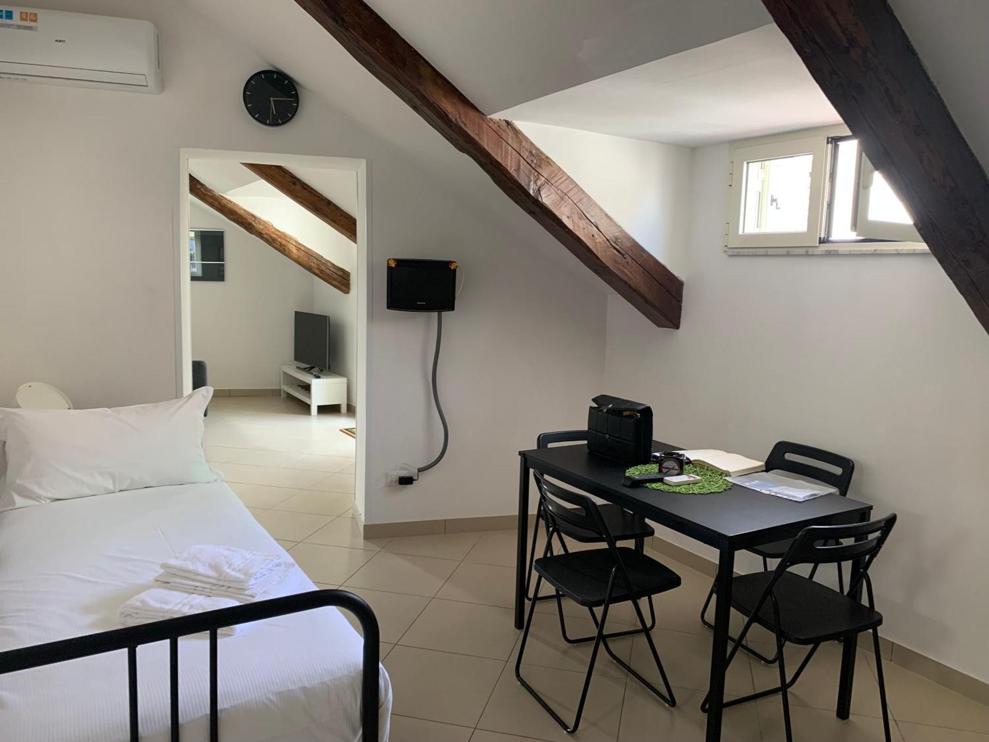 נאפולי Folle Citta B&B מראה חיצוני תמונה